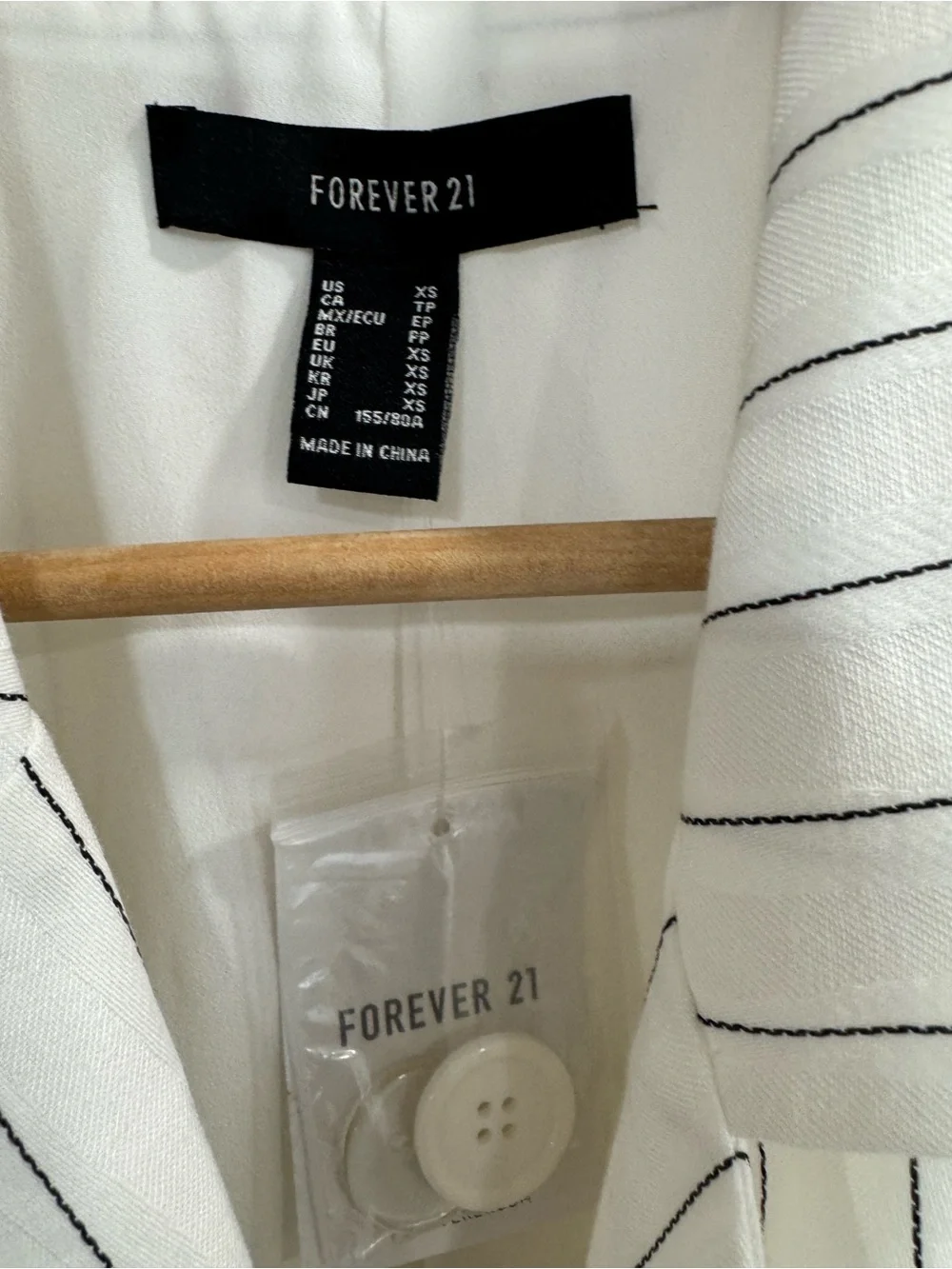 Forever 21 White Pinstripe Double Breasted Blazer Jacket Shawl Collar Size XS